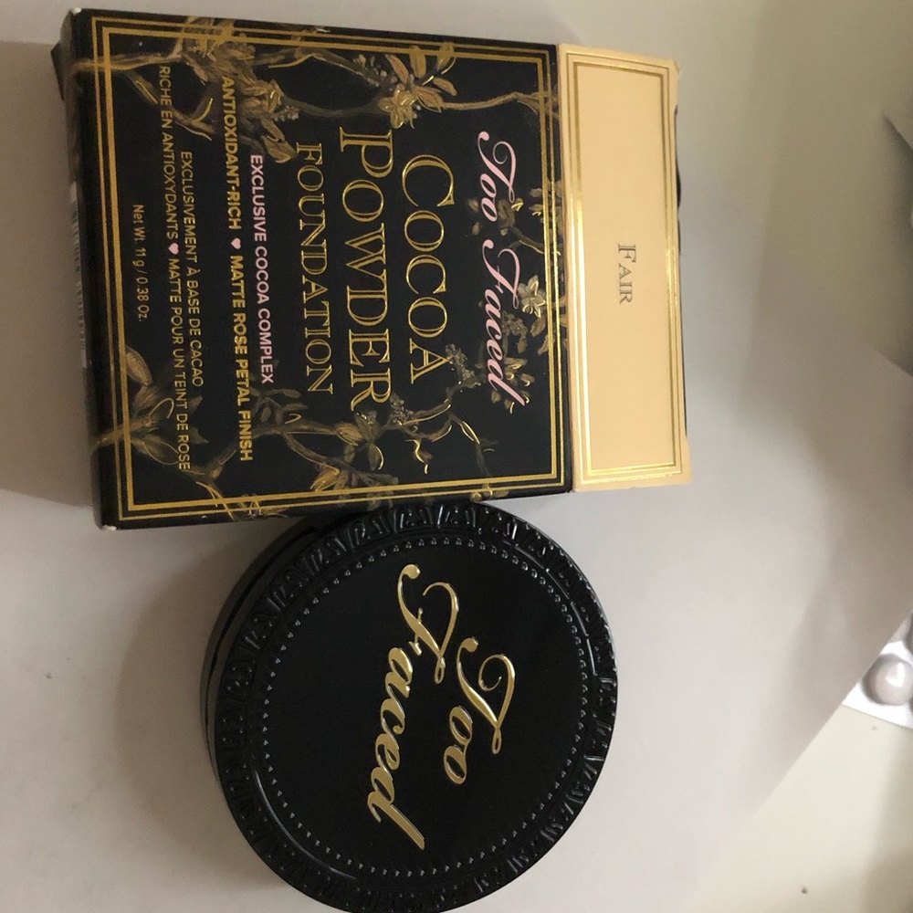 Too Faced, Cocoa Powder Foundation (never used)